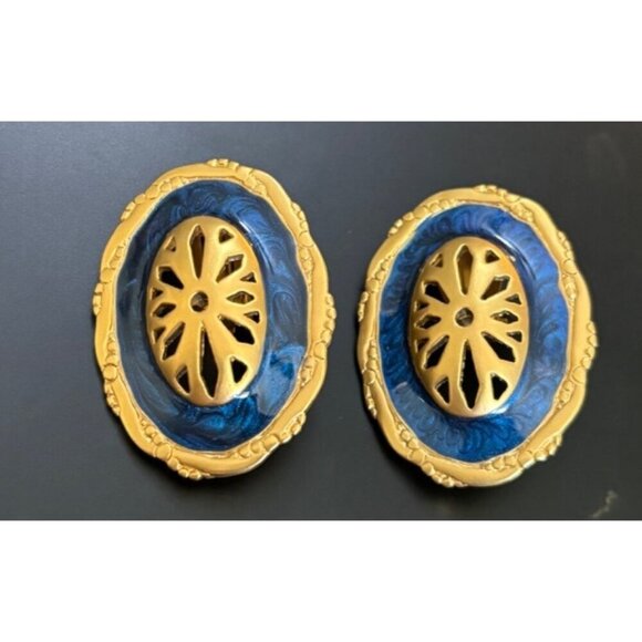 Vtg Avon 1980's Clip On Earrings Navy Blue Enamel Cut Out Oval‎ Satin Gold Tone - Picture 4 of 4